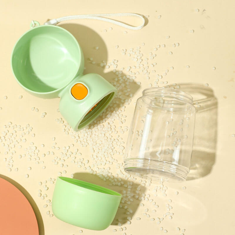 🎒🐾 2-in-1 Portable Dog Water Bottle & Food Container – Hydrate & Feed Anytime, Anywhere! 💧🍖